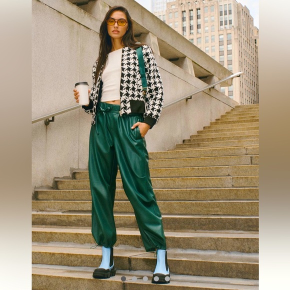 NWT Anthropologie Pilcro Faux leather soft parachute pants size S - Picture 6 of 6